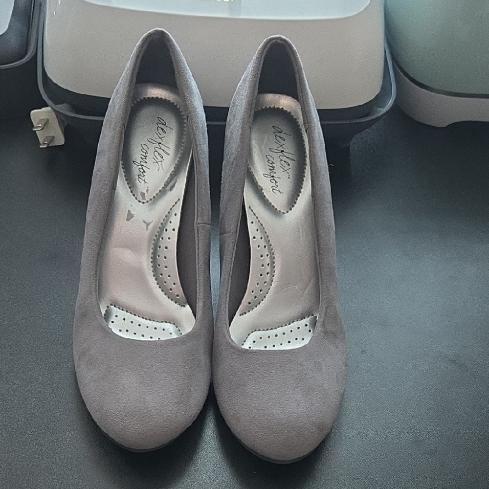 AEROSOLES Women's Gray Heels